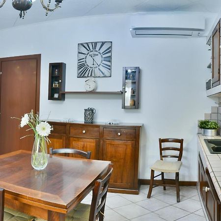 Fontana Oasis Apartments กัสเตลนูโอโว เดล การ์ดา ภายนอก รูปภาพ