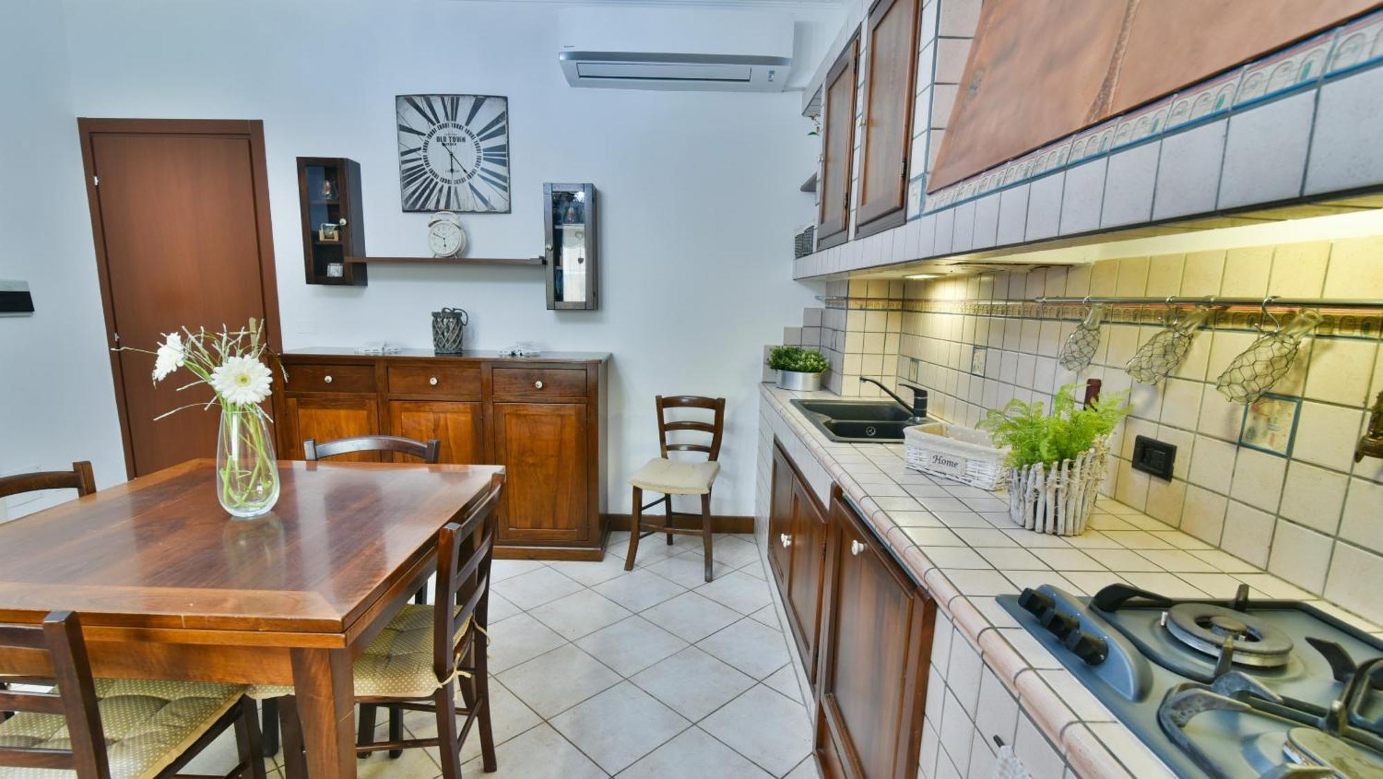 Fontana Oasis Apartments กัสเตลนูโอโว เดล การ์ดา ห้อง รูปภาพ