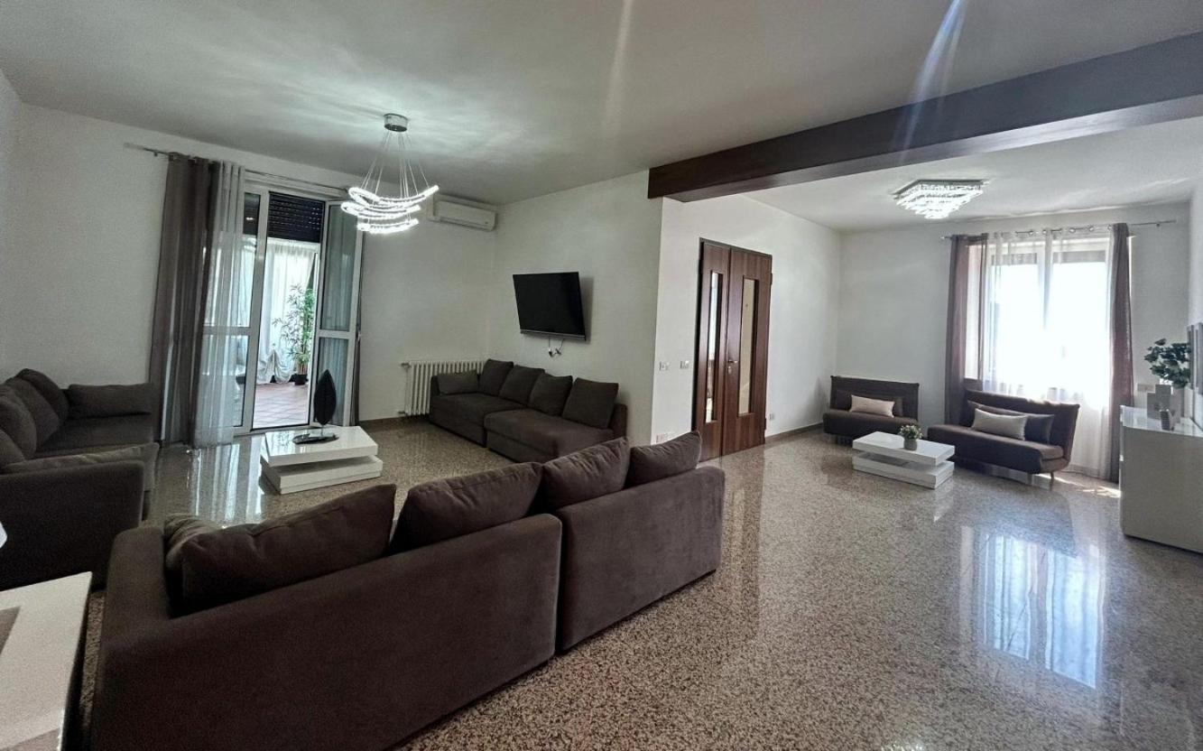 Fontana Oasis Apartments กัสเตลนูโอโว เดล การ์ดา ห้อง รูปภาพ